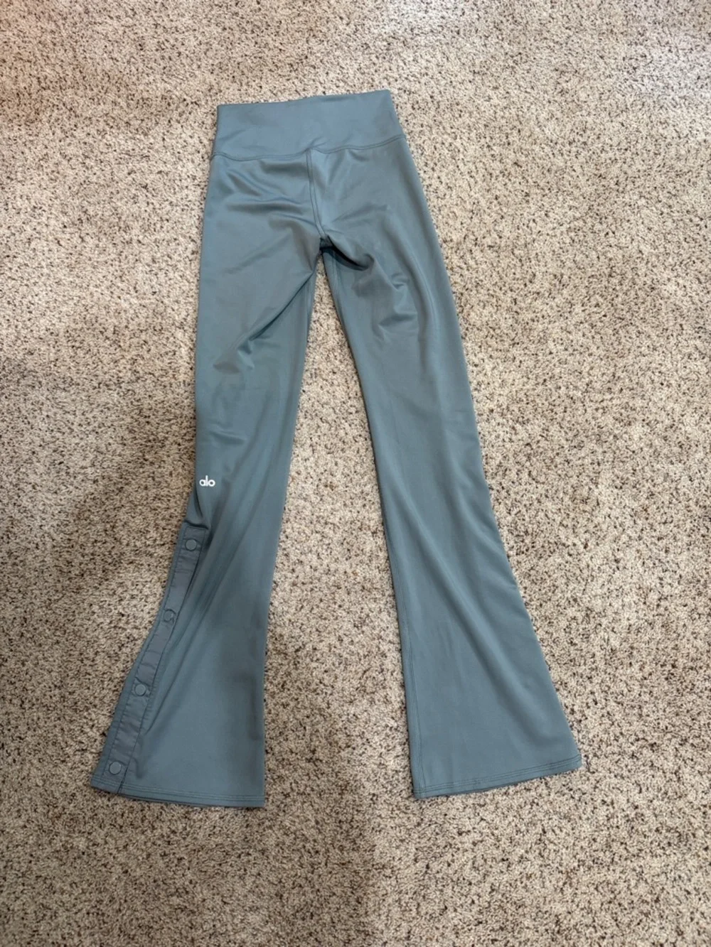 High-Waist Flared Active Leggings - Seafoam Green